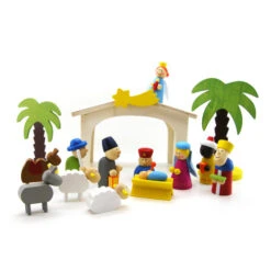 Wooden Childrens Nativity Set (Set Of 16) - 26cm